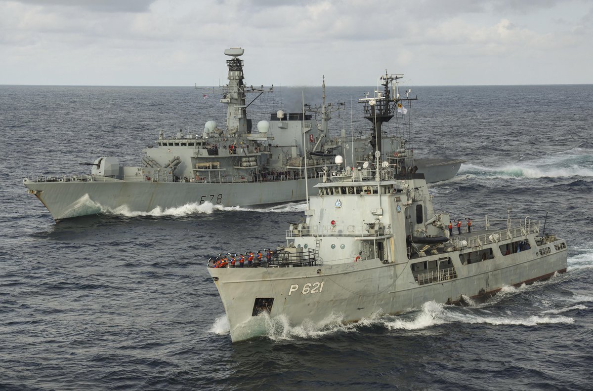 British frigate HMS KENT F78 was in Sri Lanka this week for maintenance then operated with Sri Lankan patrol ship SAMUDURA P621, the former US Coast Guard cutter COURAGEOUS WMEC622, transferred in 2004. Launched in 1967 at Lorain, Ohio, COURAGOUS is still going strong